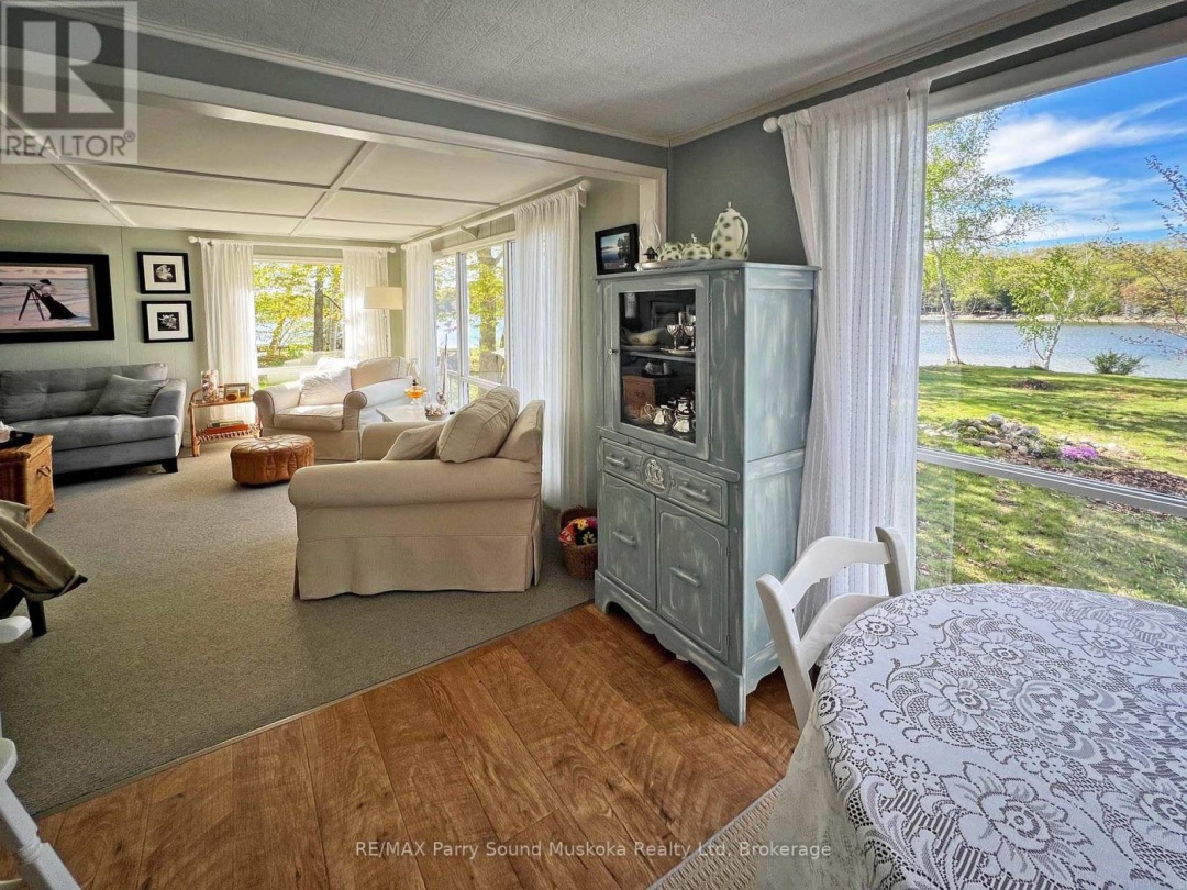 586 Rose Island Drive, Georgian Bay