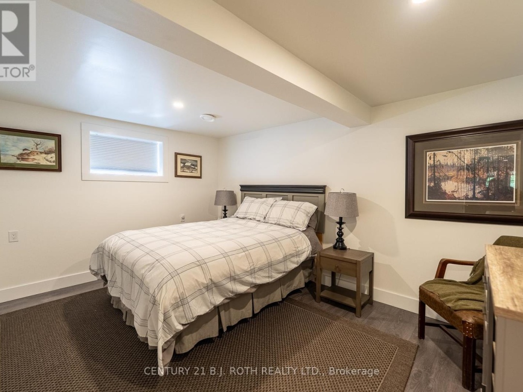 8101 KINGS RIVER ROAD, 