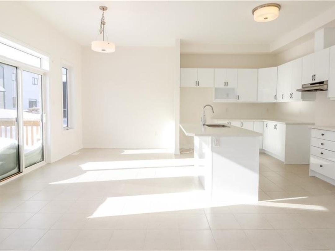 3778 SUNBANK Crescent, 