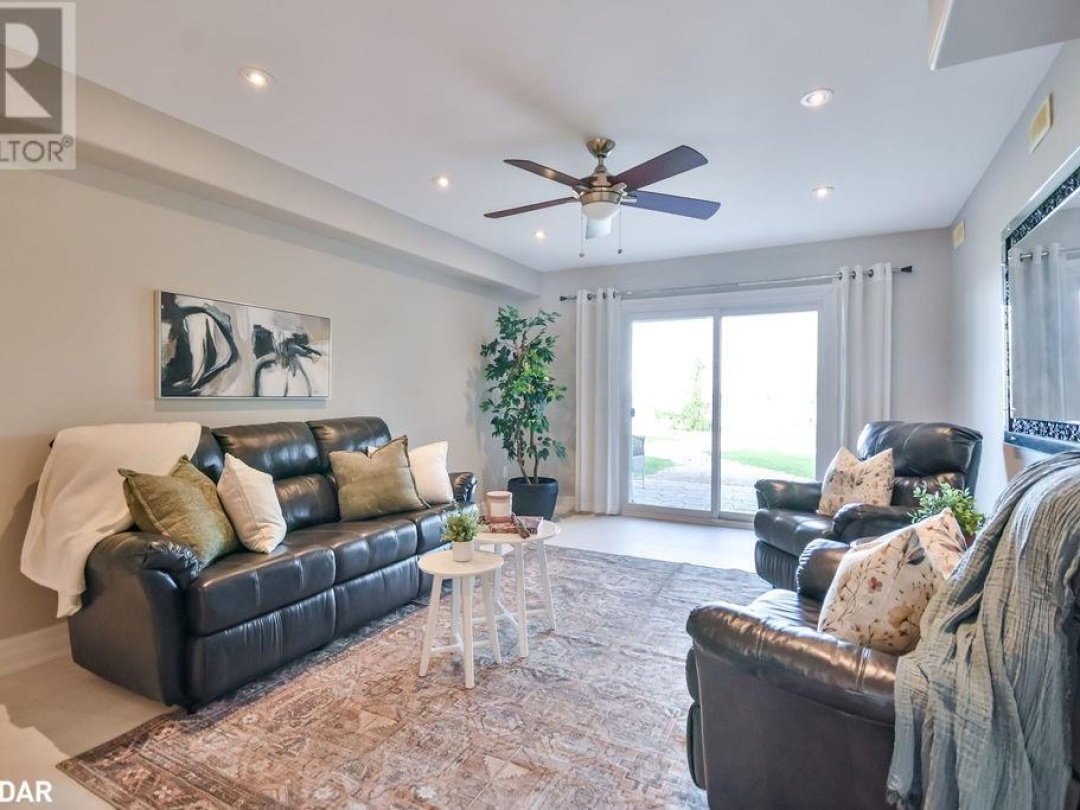 43 Creighton Street S Unit# 104, Lake Simcoe