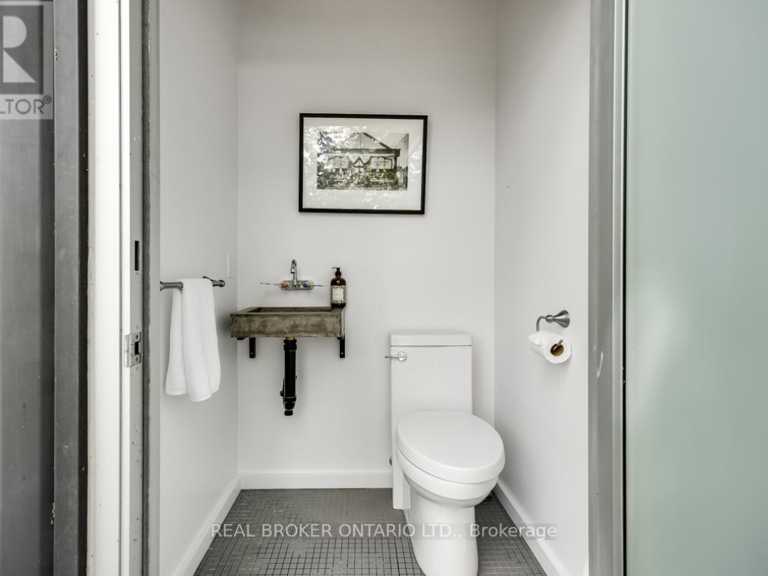 45 IVY LANE, 