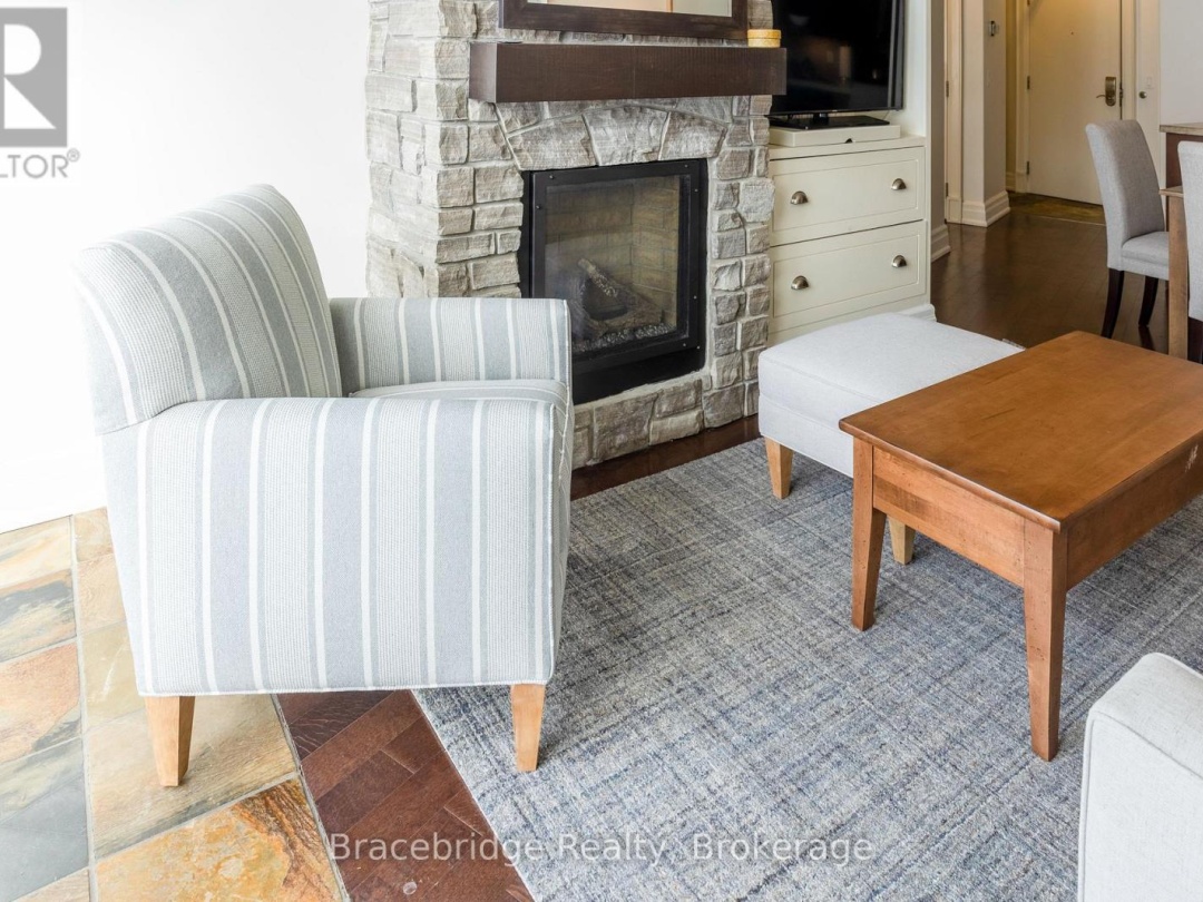 E206 D1 1869 Muskoka 118 Road W, 