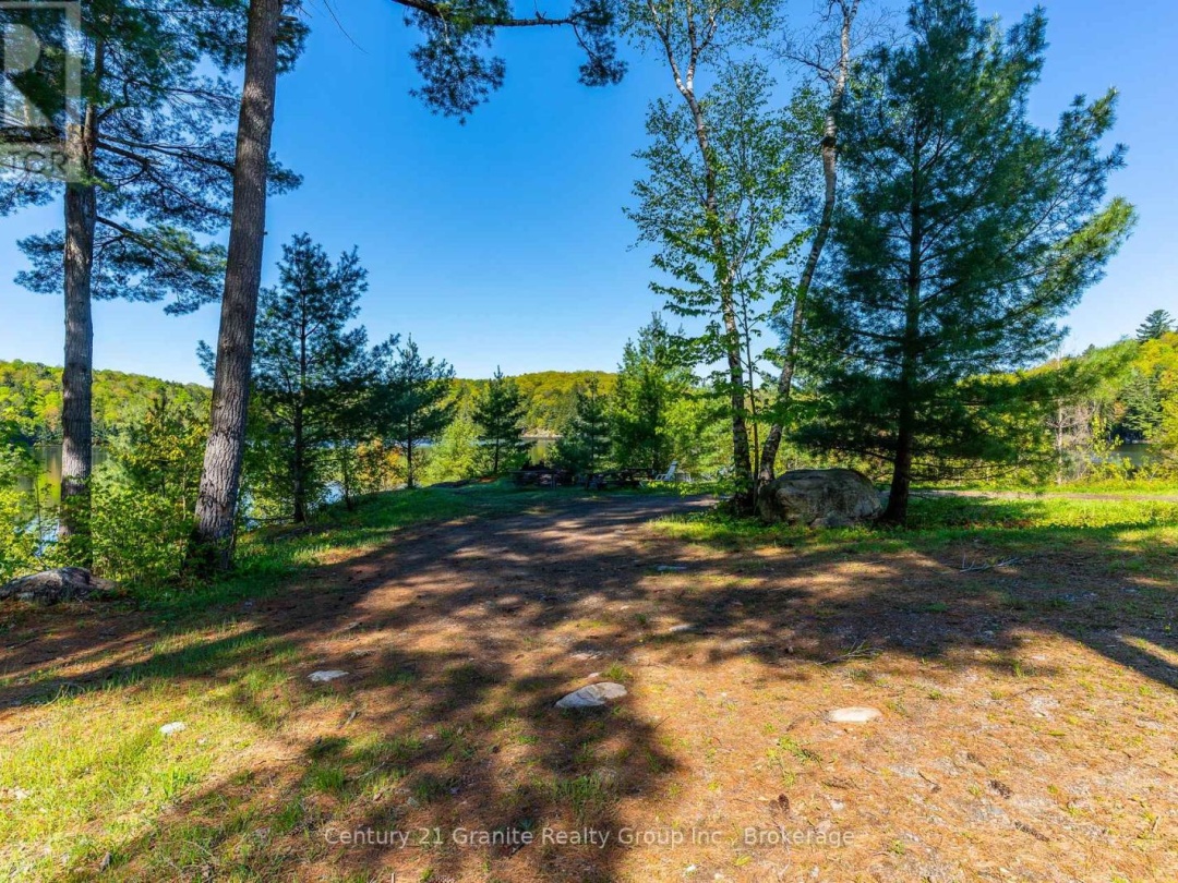 1226 TRAPLINE TRAIL, Bat Lake