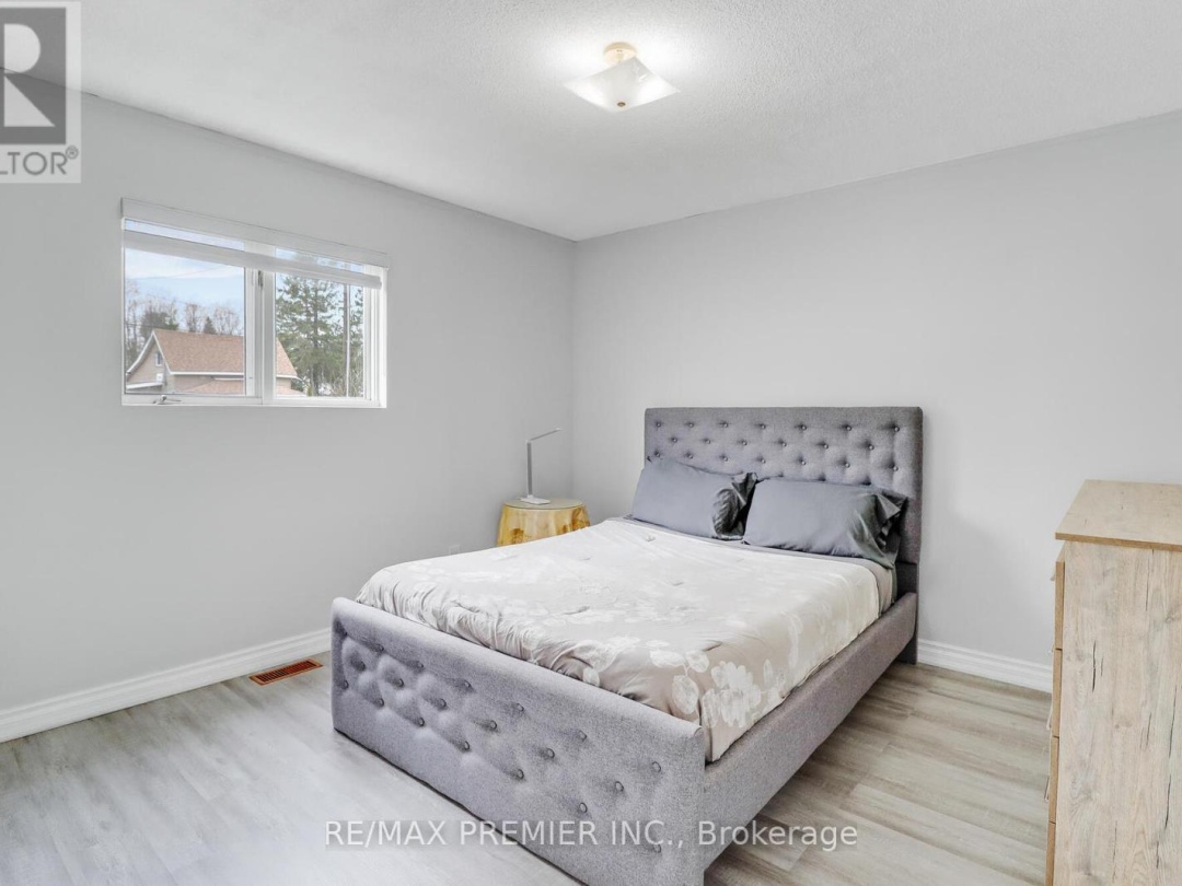 100 Readman Street, Lake Muskoka