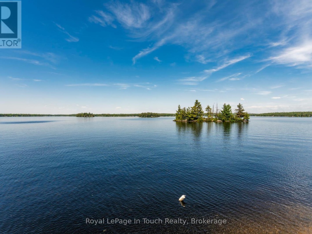 4 IS 270 GEORGIAN BAY ISLAND, 