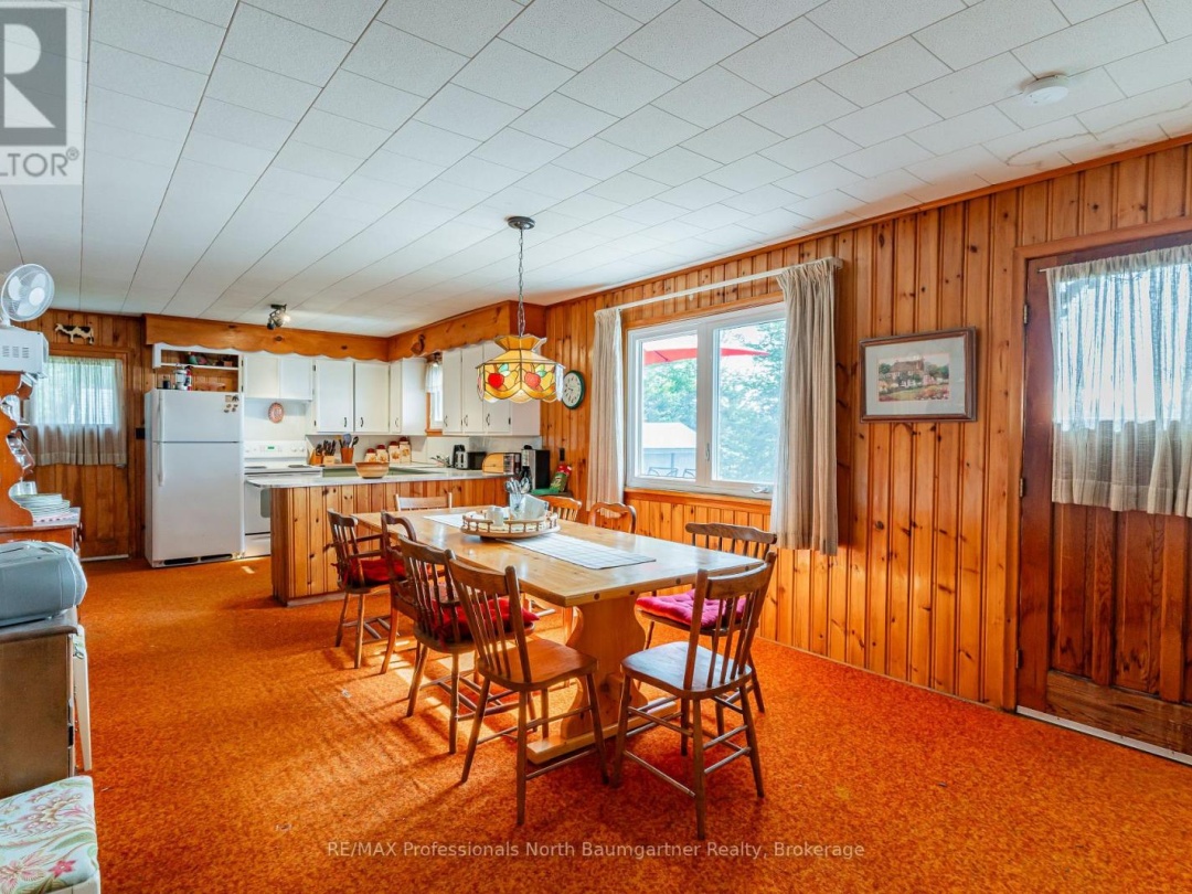 1175 Twin Rocks Lane, Kushog Lake