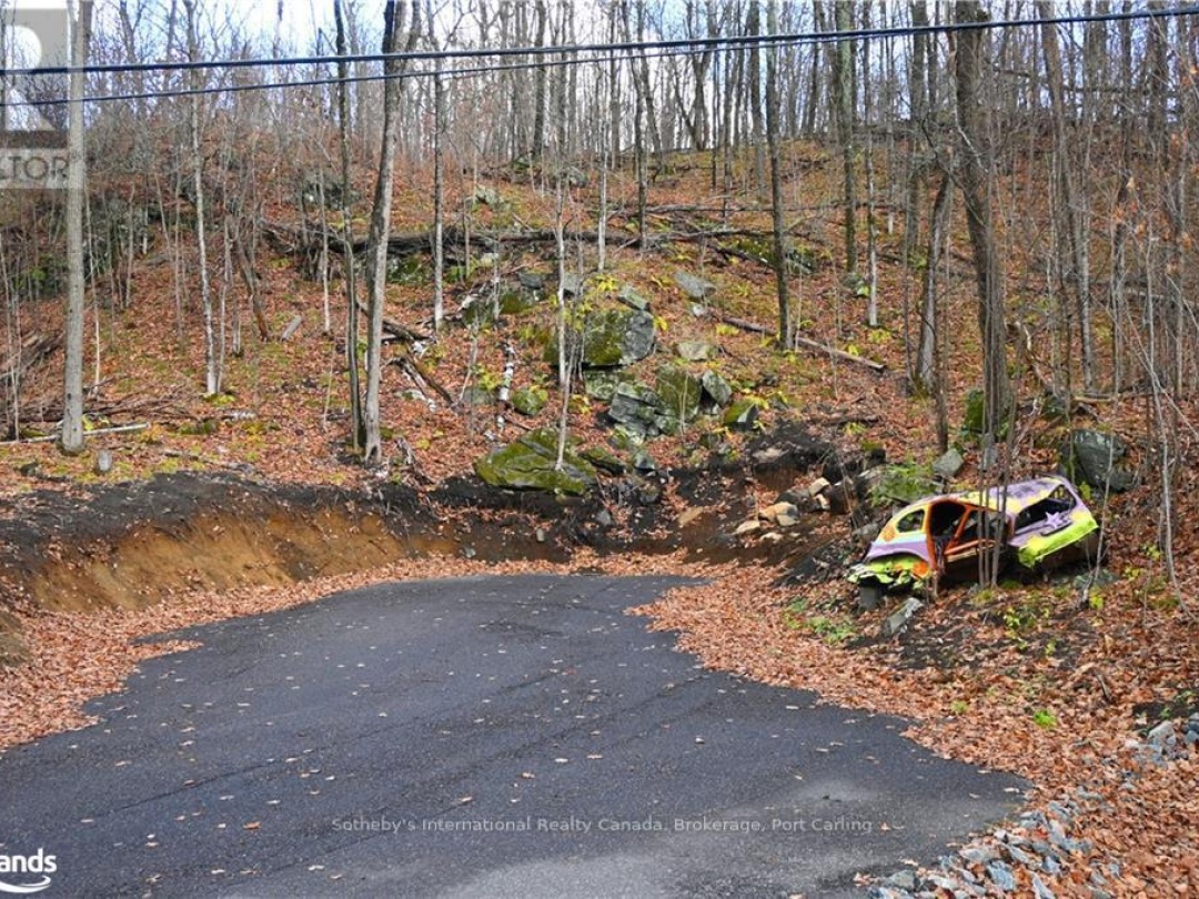 25 Lake Ridge Road, Bell Lake