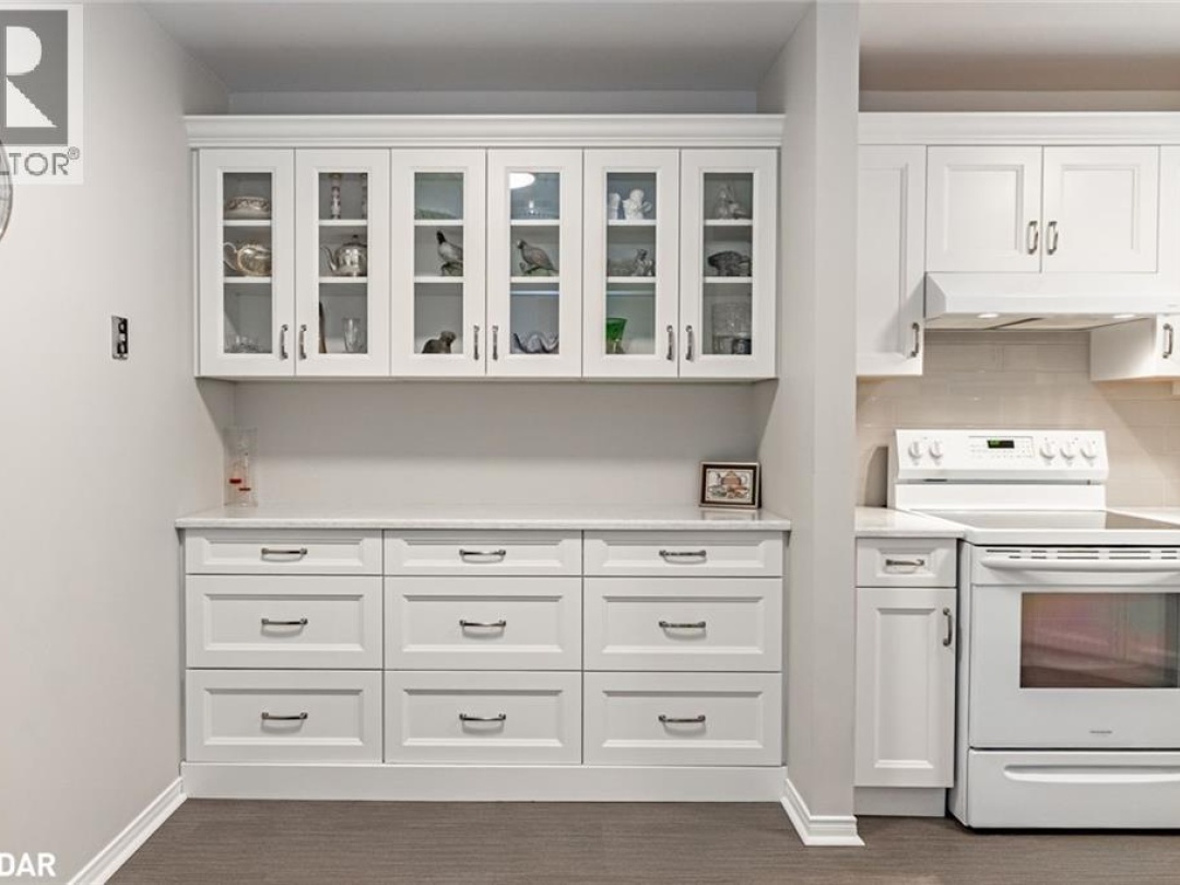 40 MUSEUM Drive Unit# 402, 