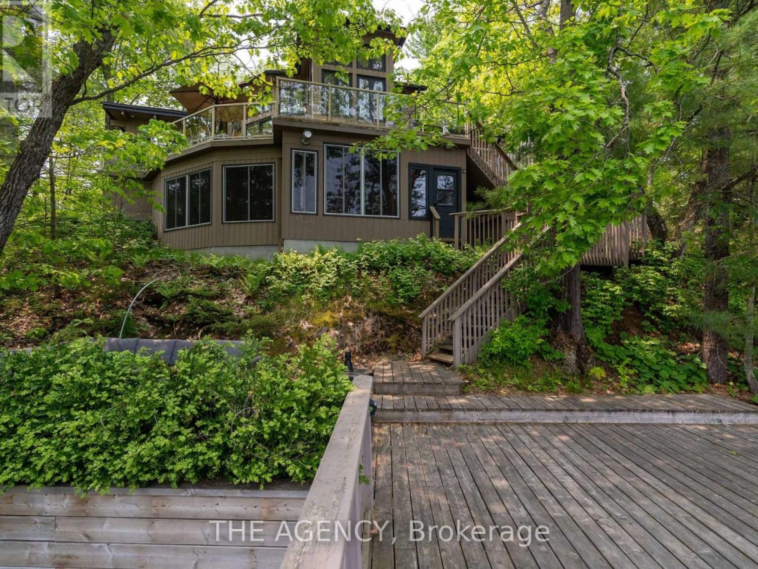 45 PINETREE ROAD, Loon Lake