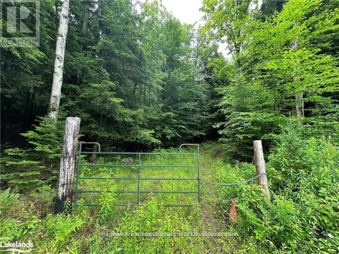 3944 County Road 21 Highway, Minden Hills