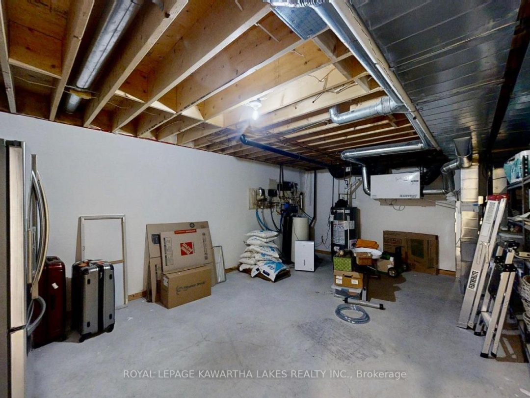 427 LINDEN VALLEY ROAD, 