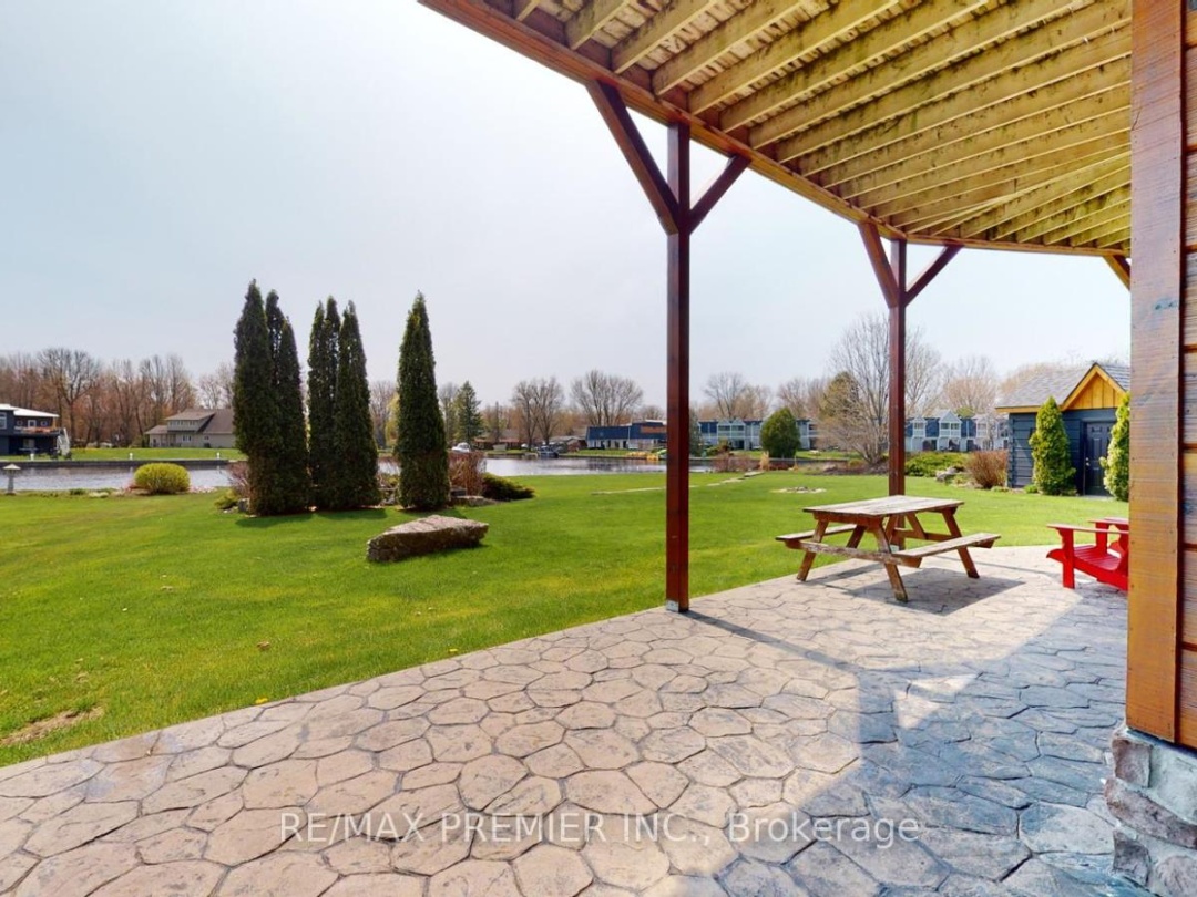 31 PARADISE BOULEVARD, 