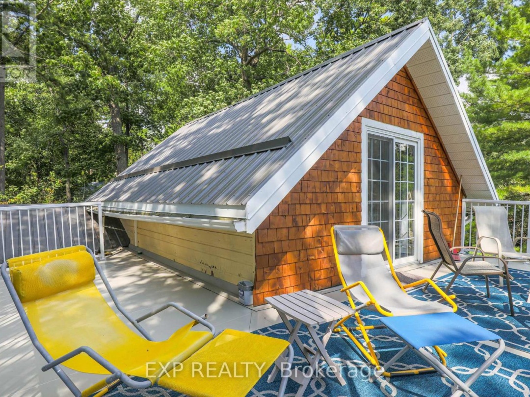 10 Sixth Street, Sturgeon Lake