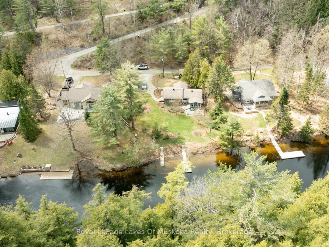 9 Summer Lane, Lake Muskoka