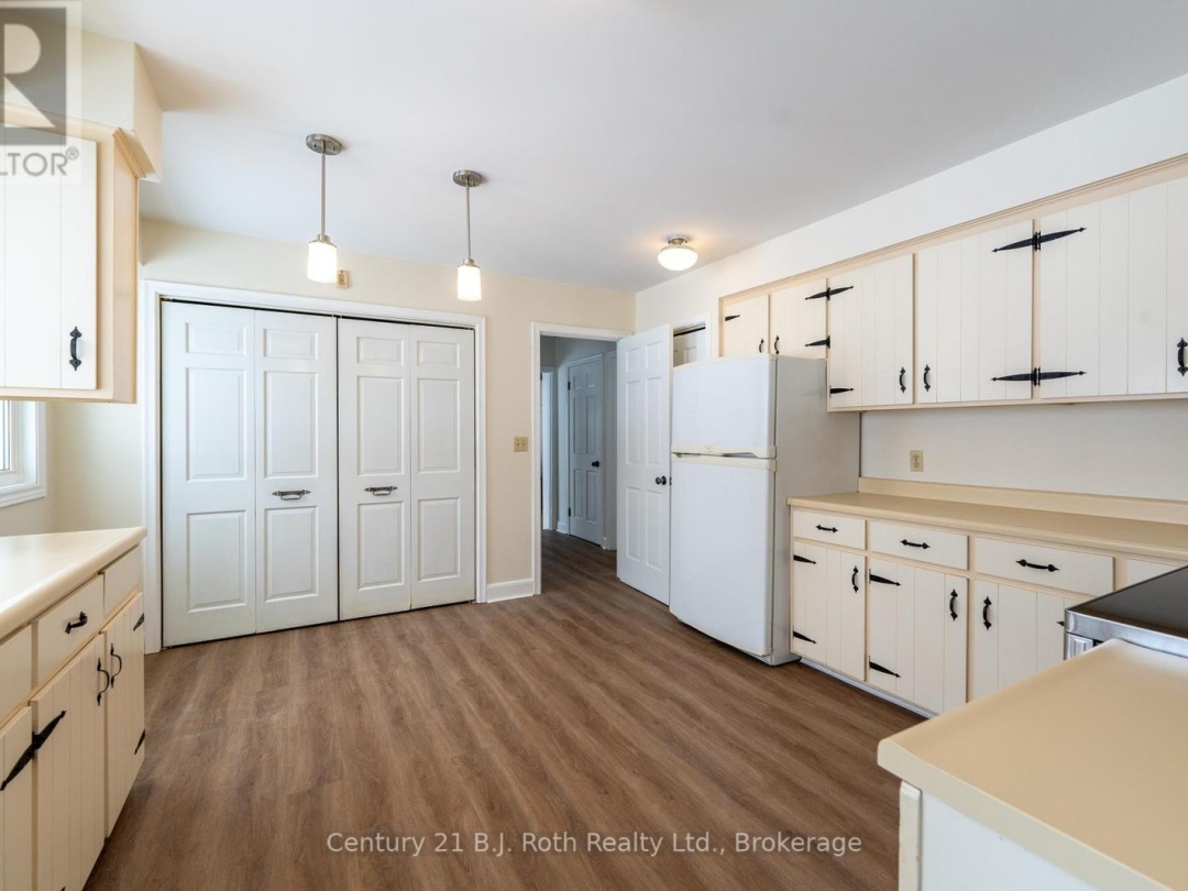 330 BAY STREET, 