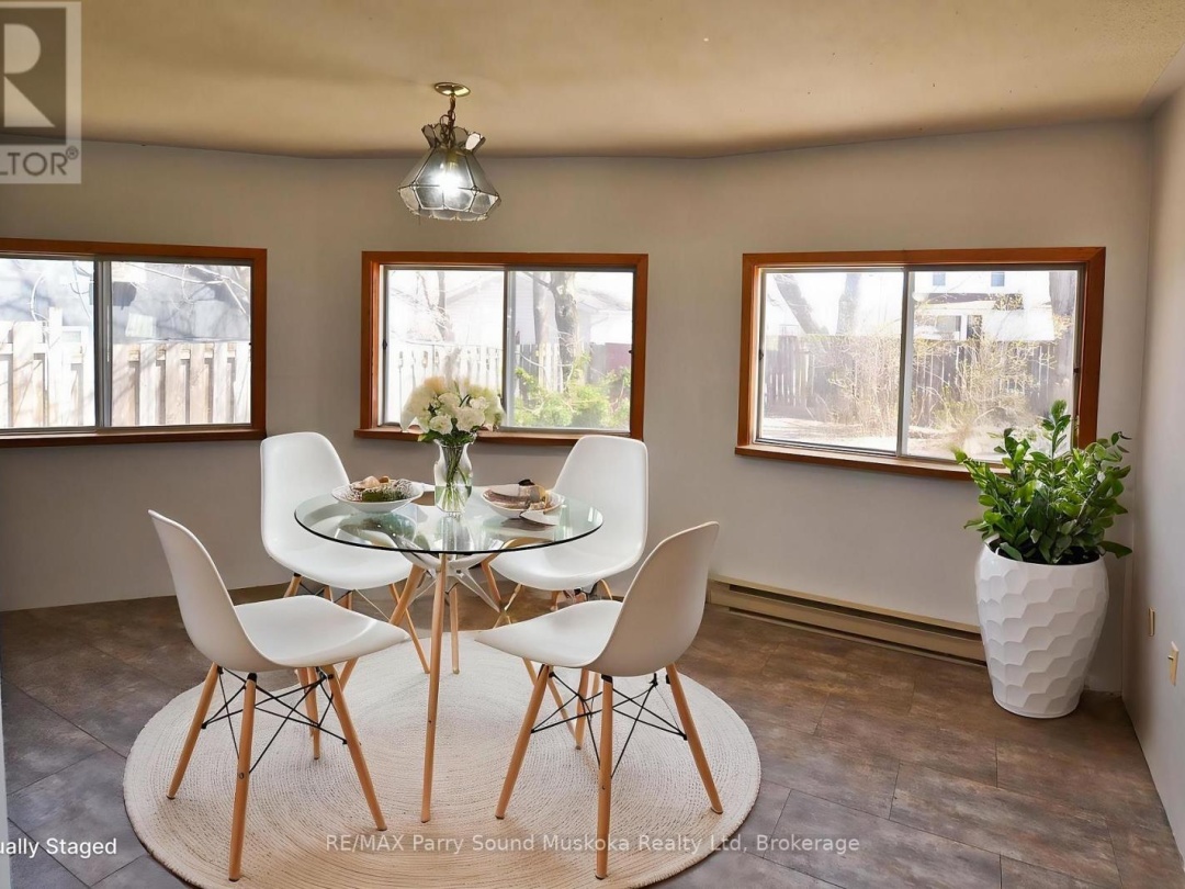 17 19 Church Street, Parry Sound