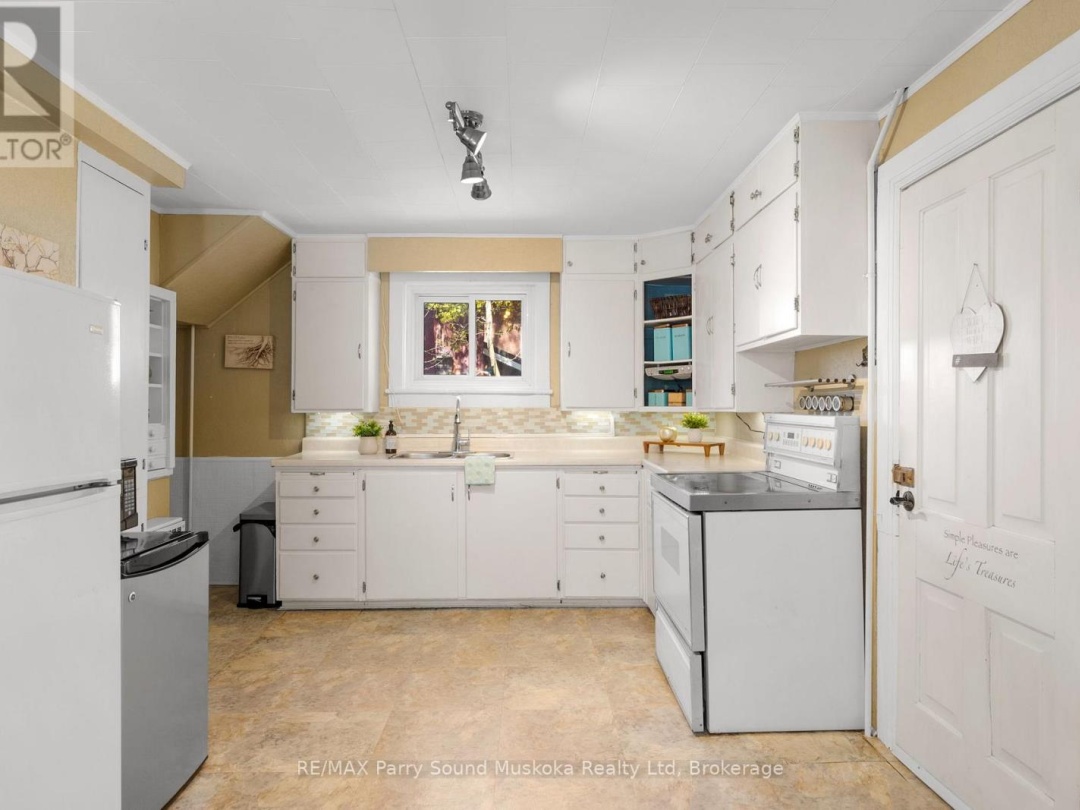 17 WAUBEEK STREET, 