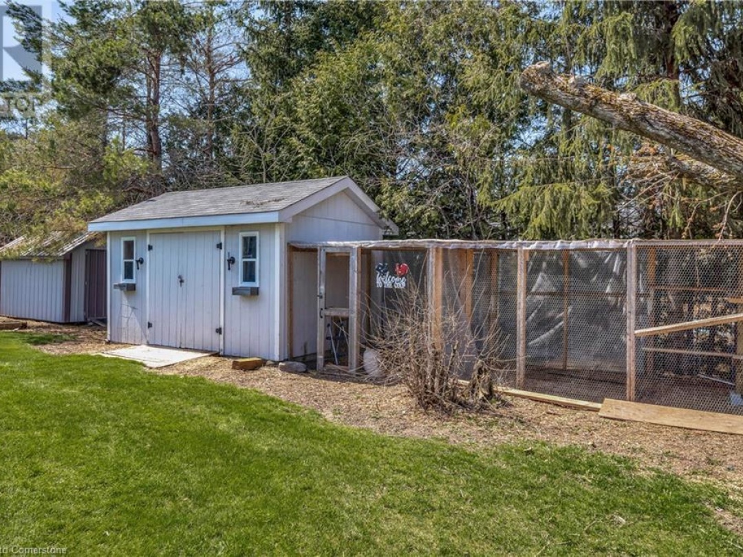 33 Totten Drive Drive, Sturgeon Lake