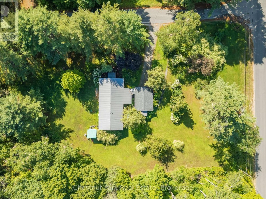 1047 NAISMITH ROAD E, 