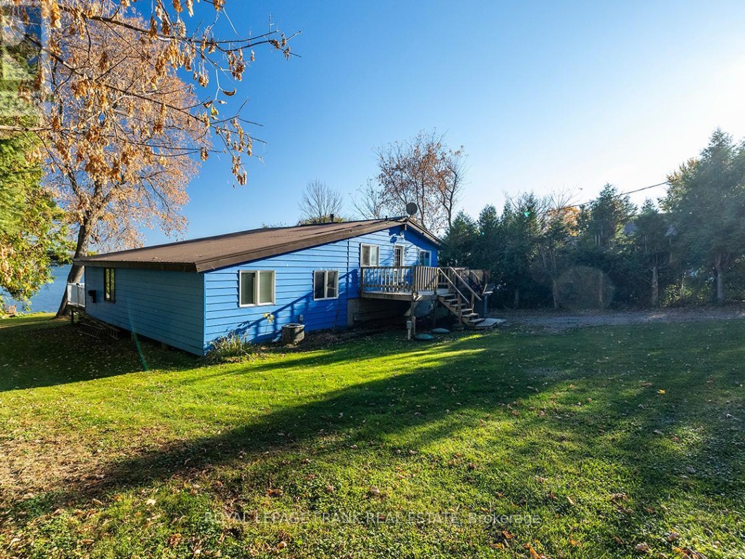 121 BALL POINT ROAD, Lake Scugog
