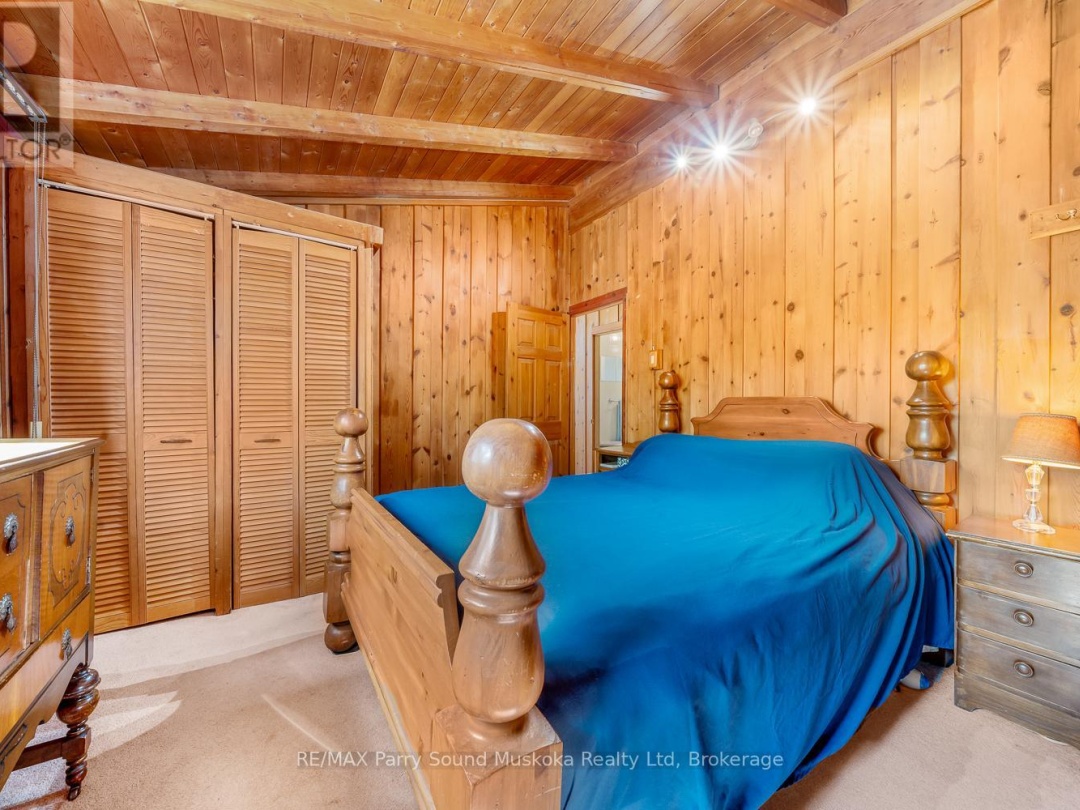 124 PINEWOOD ROAD, 