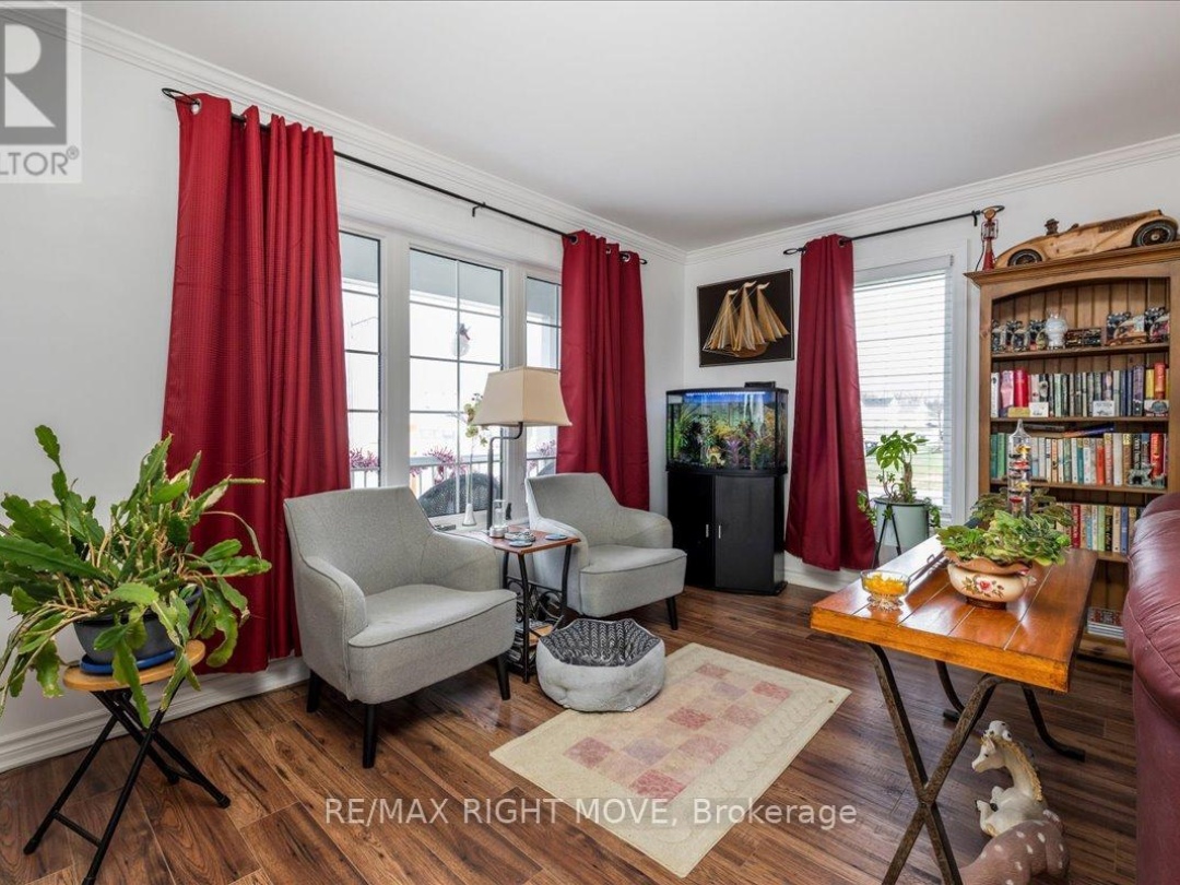 1 SINCLAIR CRESCENT, 