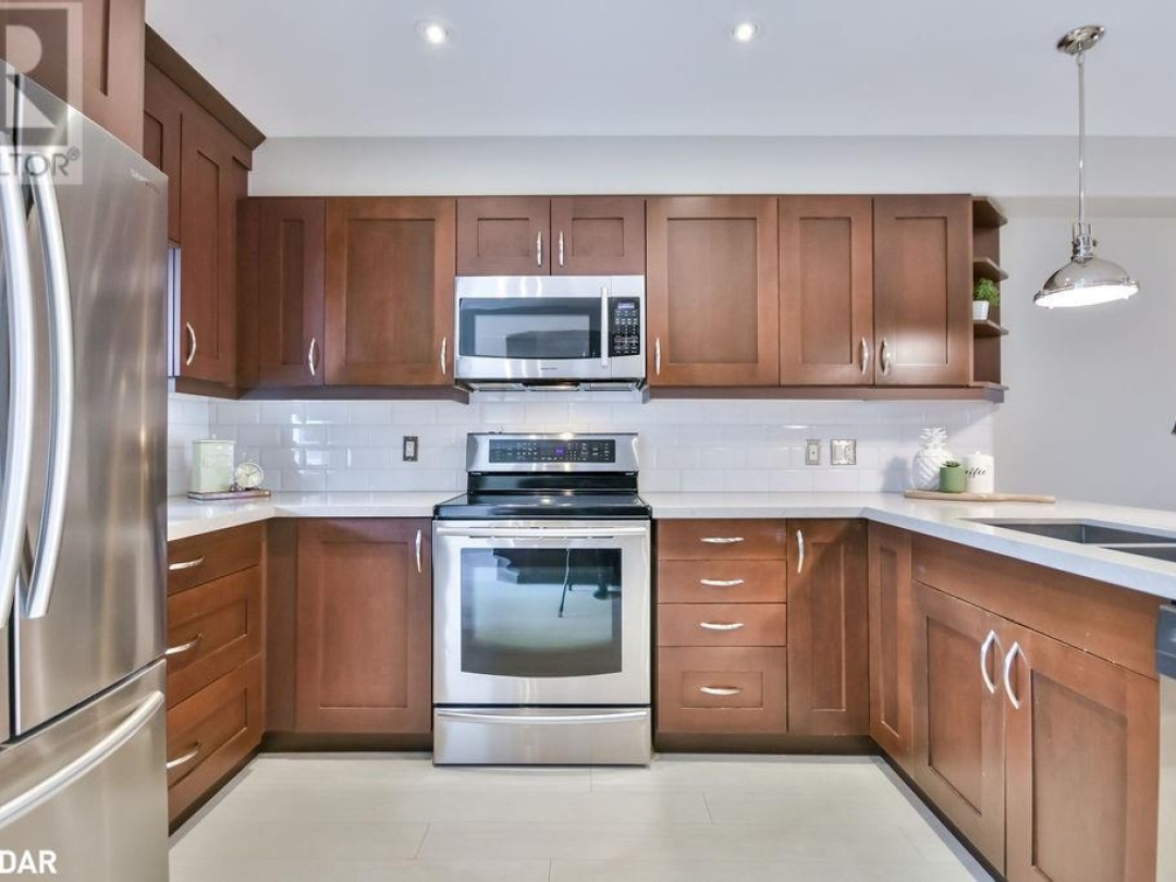 43 Creighton Street S Unit# 104, Lake Simcoe