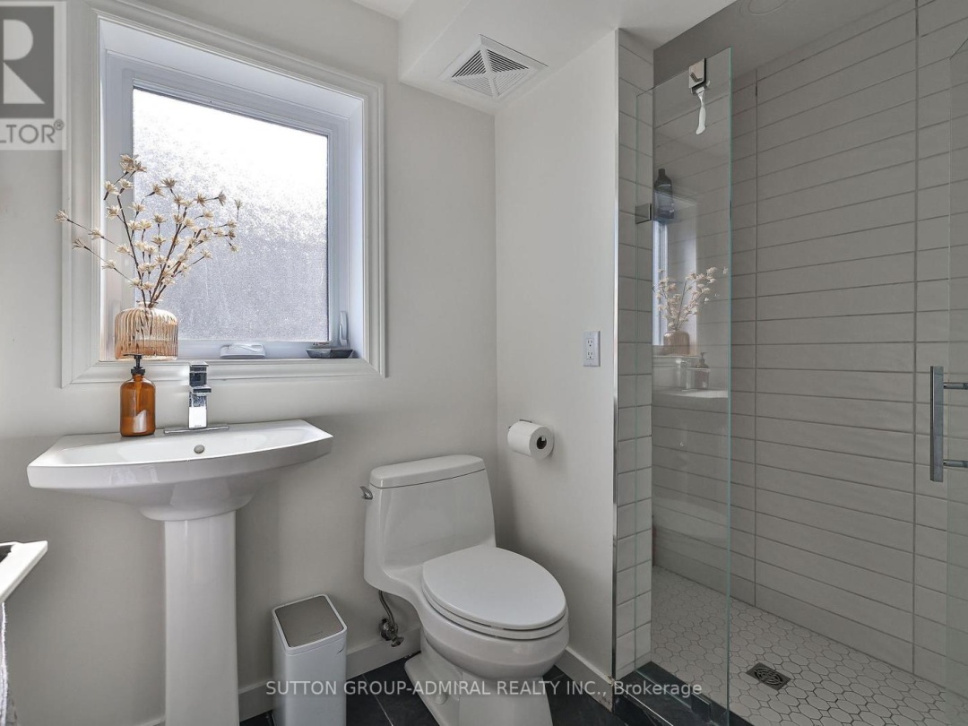 112 Bayshore Drive, Lake Simcoe