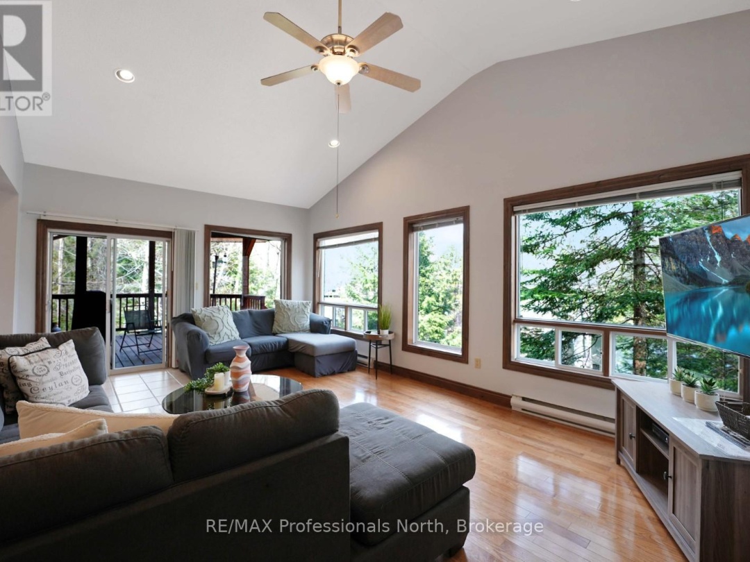 1039 Mink Road, Long Lake