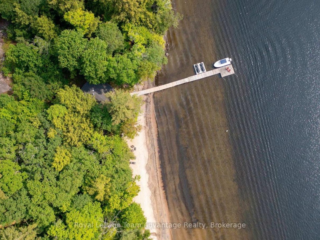 24 B717 ISABELLA ISLAND, 