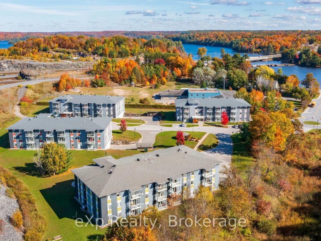 308 - 20D SILVER BIRCH COURT, 