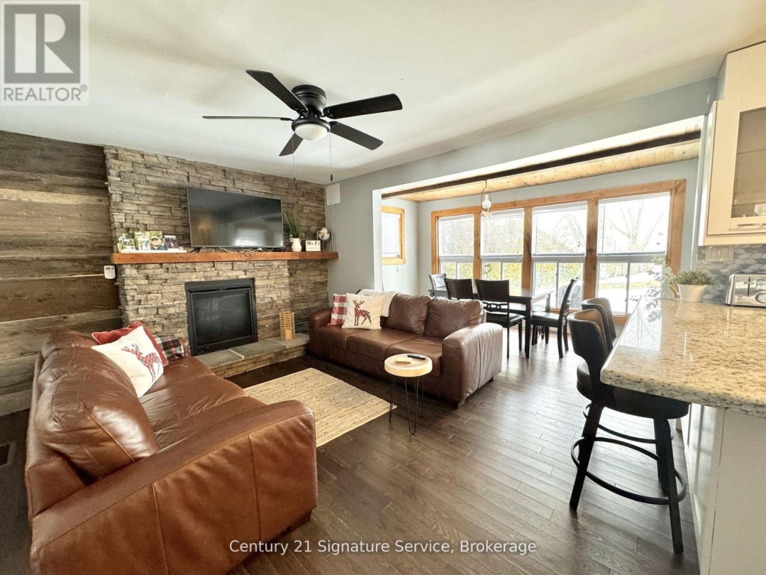 127 Maskinonge Road, Georgian Bay