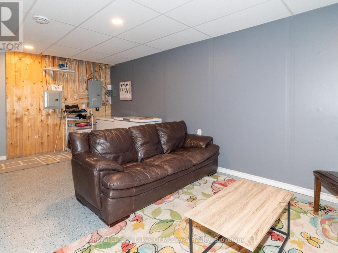 74 GLENCAIRN CRESCENT, 