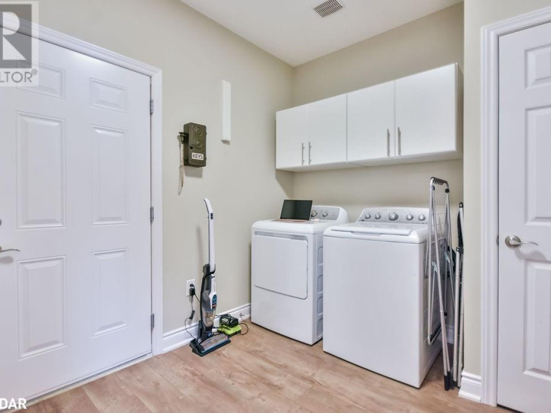 19 LEANNES Way, Orillia