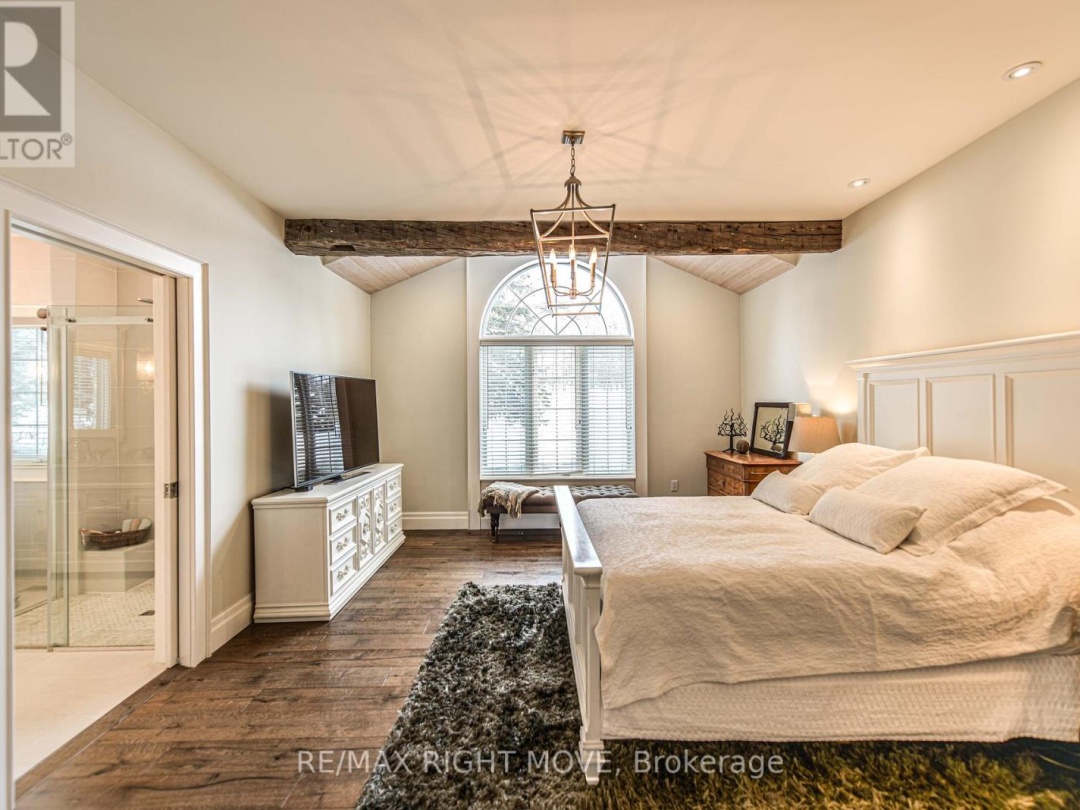 1263 Hawk Ridge Crescent, Severn