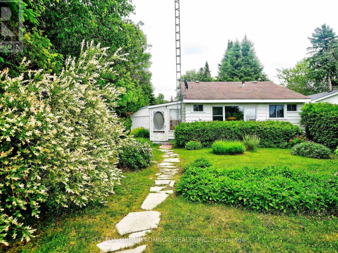 70 ANTIQUARY ROAD, Canal Lake