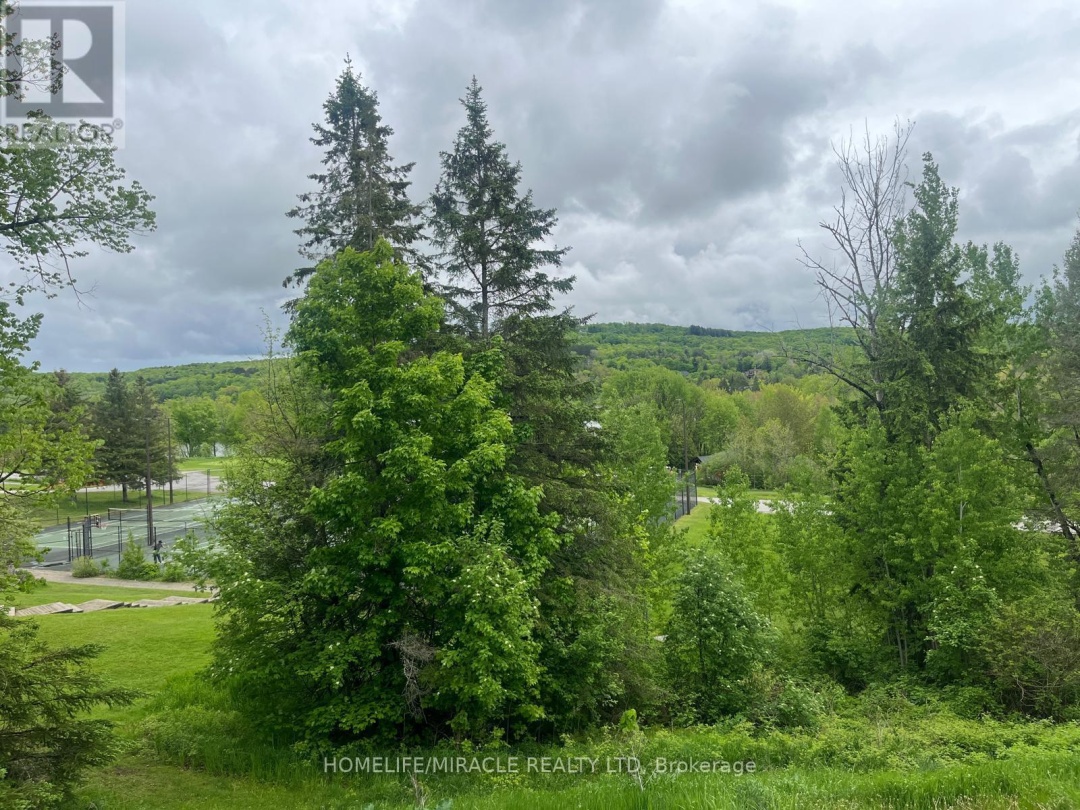 51/104 1235 Deerhurst Drive, Peninsula Lake