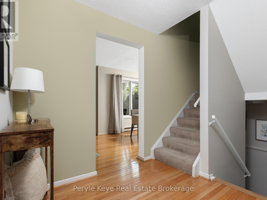 2 63 Southbank Drive, Lake Muskoka