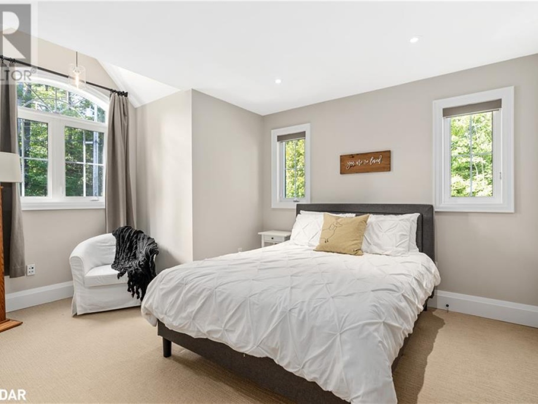 1043 Fortunes Trail, Kushog Lake