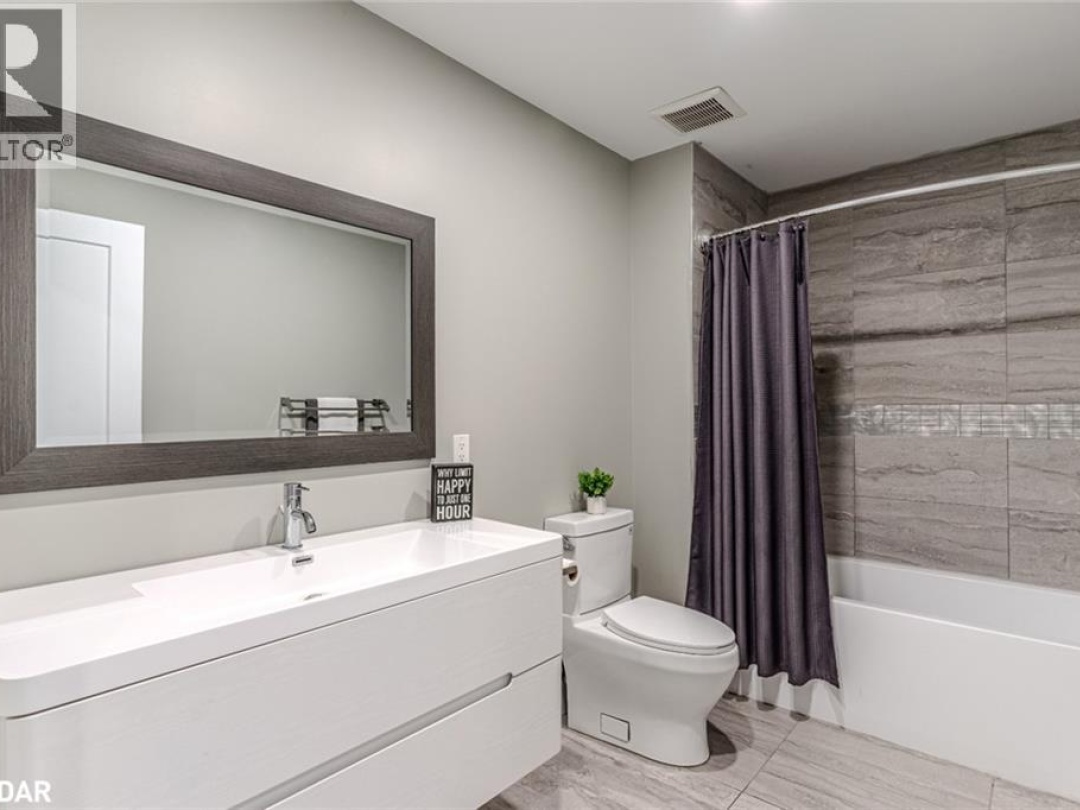 1657 PENINSULA POINT Road, 