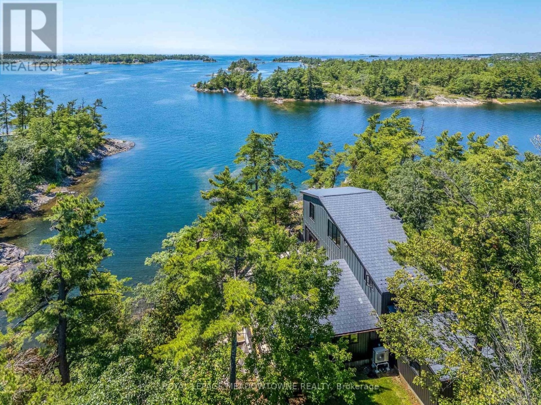 1 GB466 ISLAND AKA TOWER ISLAND, 
