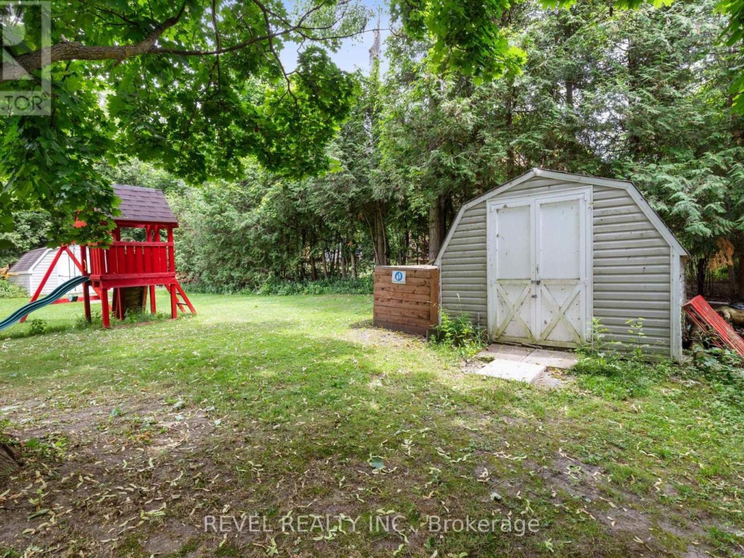 99 BOWEN ROAD, 