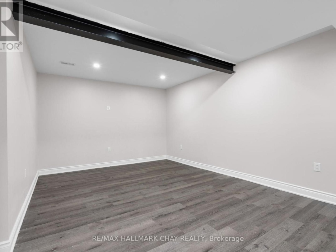 2052 MARCHMONT ROAD, 
