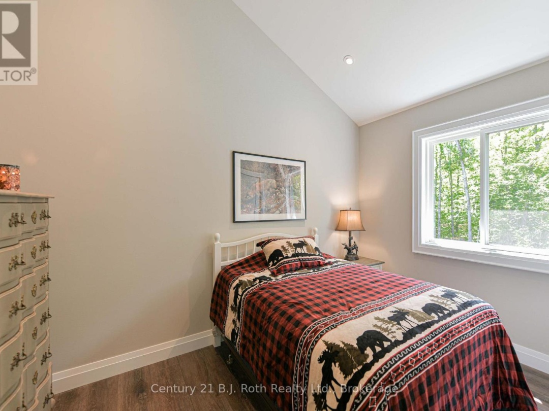 3082 FAIRGROUNDS ROAD, 