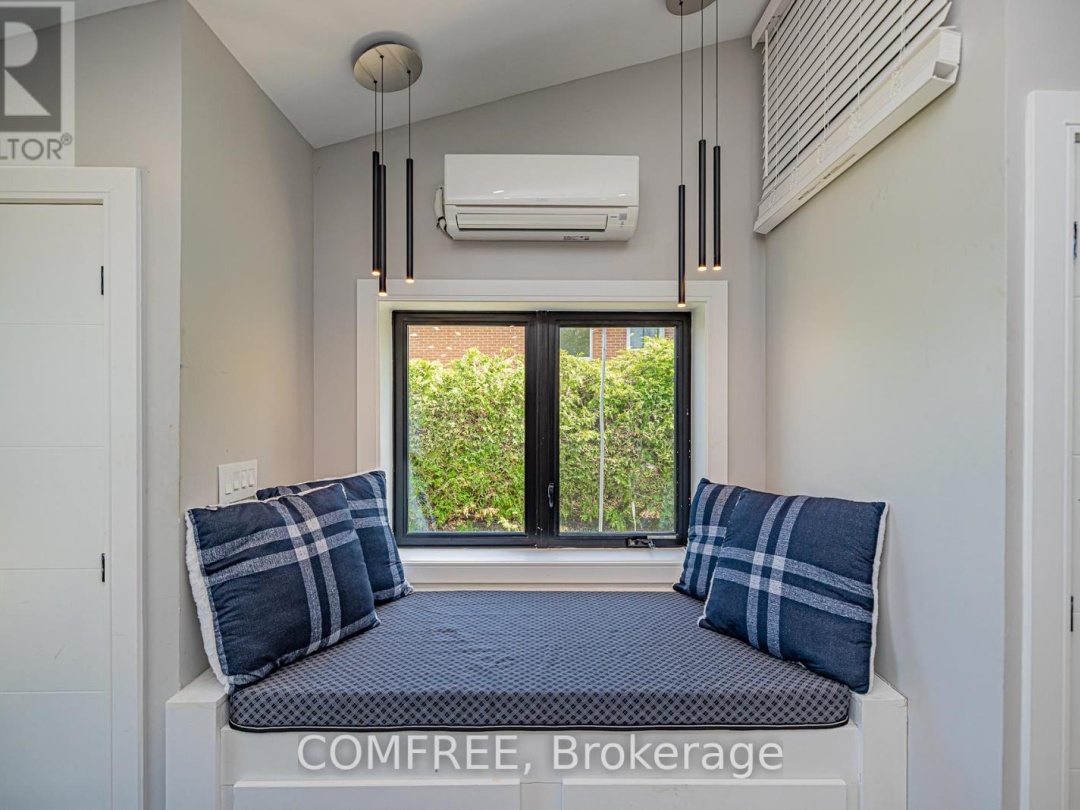 901 WOODLAND DRIVE, 