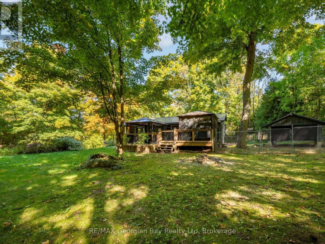 1745 TWIN OAKS CRESCENT, 