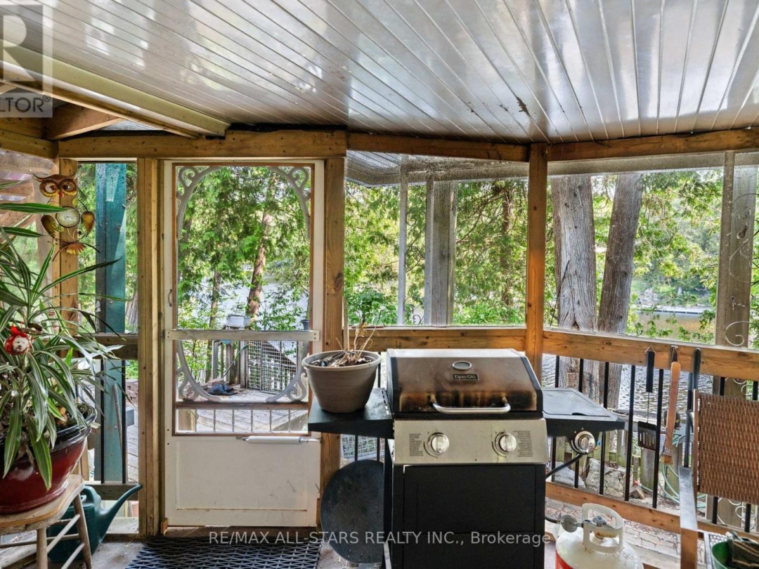 14 WYCHWOOD DRIVE E, 