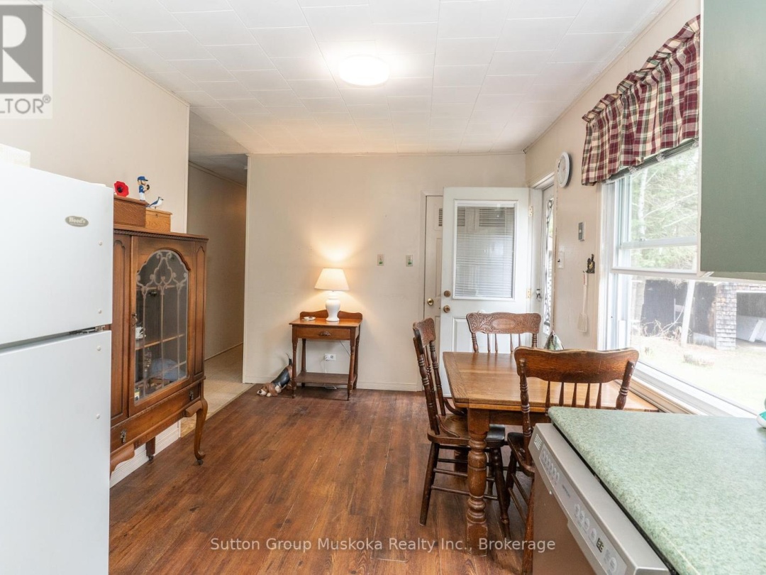 15 Glen Acres Road, Big East Lake