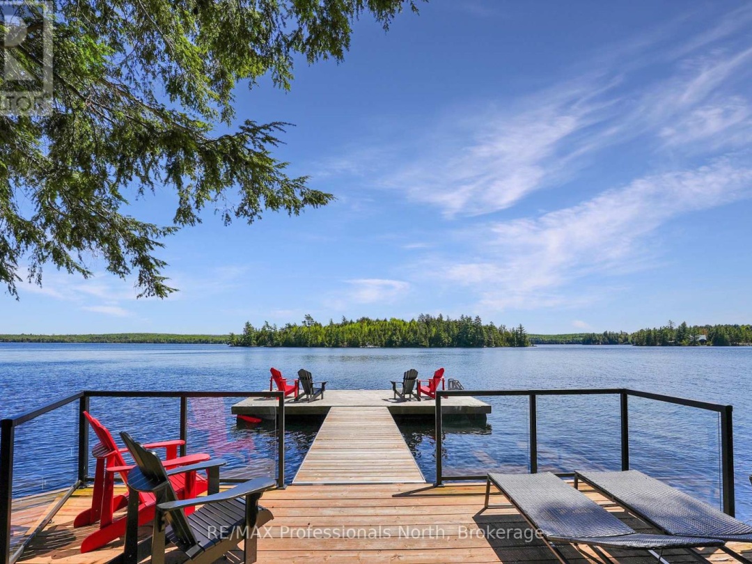 1004 Lipton Drive, Kennisis Lake