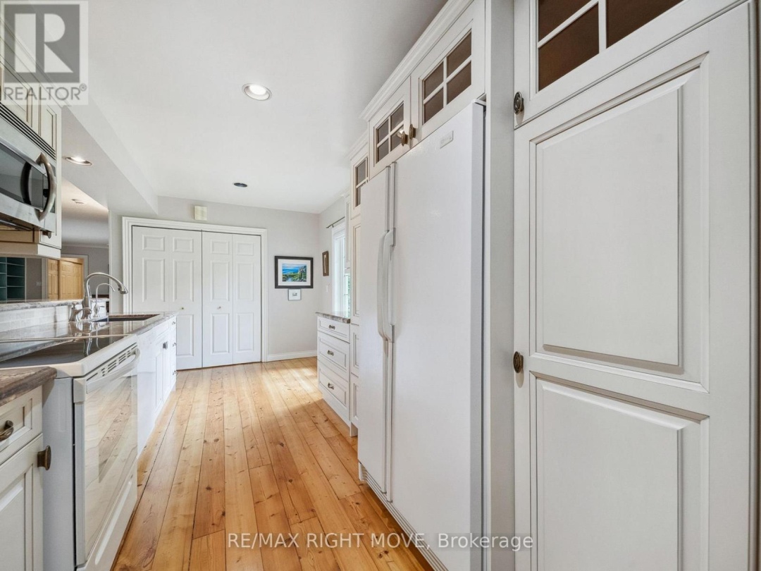 7736 RIVERLEIGH DRIVE, 
